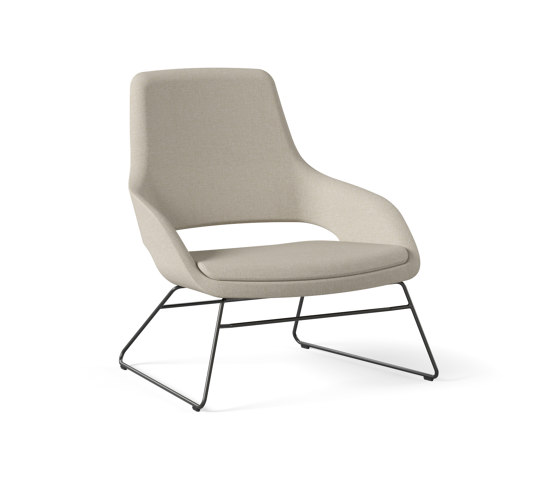 Sandie Lounge Chair | Sessel | Narbutas