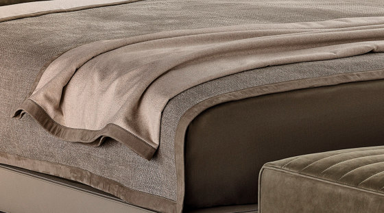 Roger "Throw" | Bettdecken | Minotti