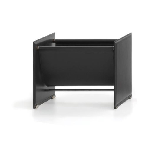 Side "magazine rack" | Étagères | Minotti