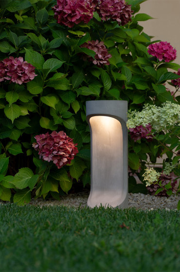 FLORA SMALL bollard outdoor lighting BETALY® | Pollerleuchten | 9010 Novantadieci