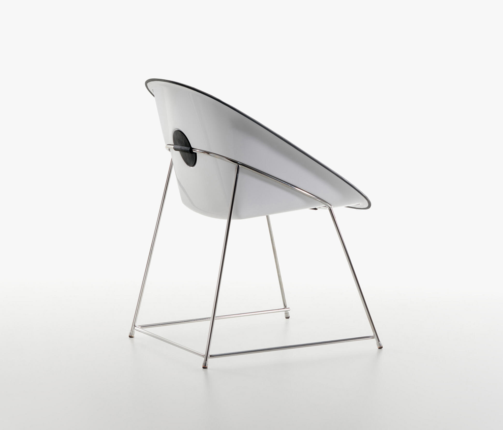 CUP ARMCHAIR - Chairs from Plank | Architonic