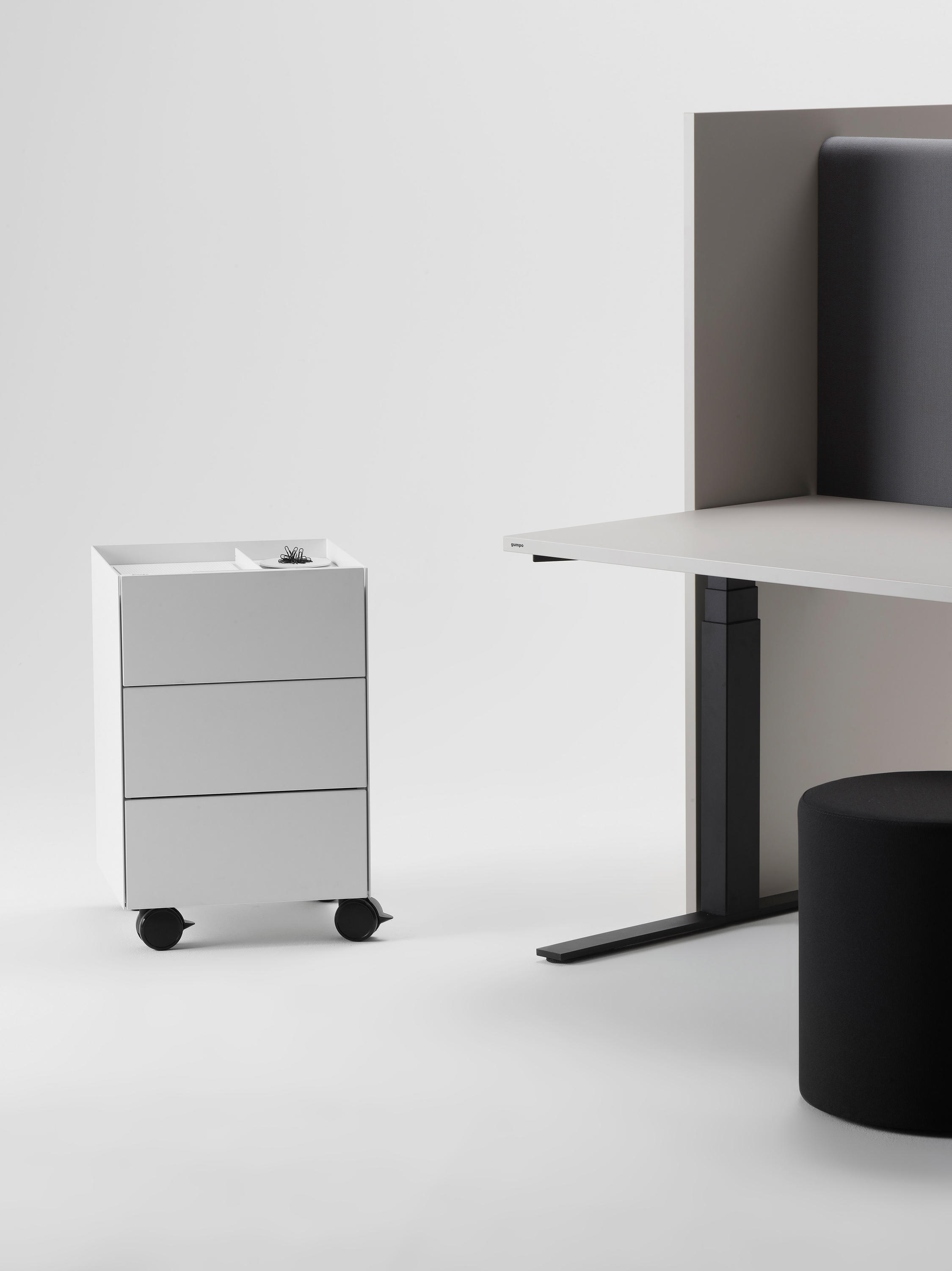 PLETO - Pedestals from gumpo | Architonic