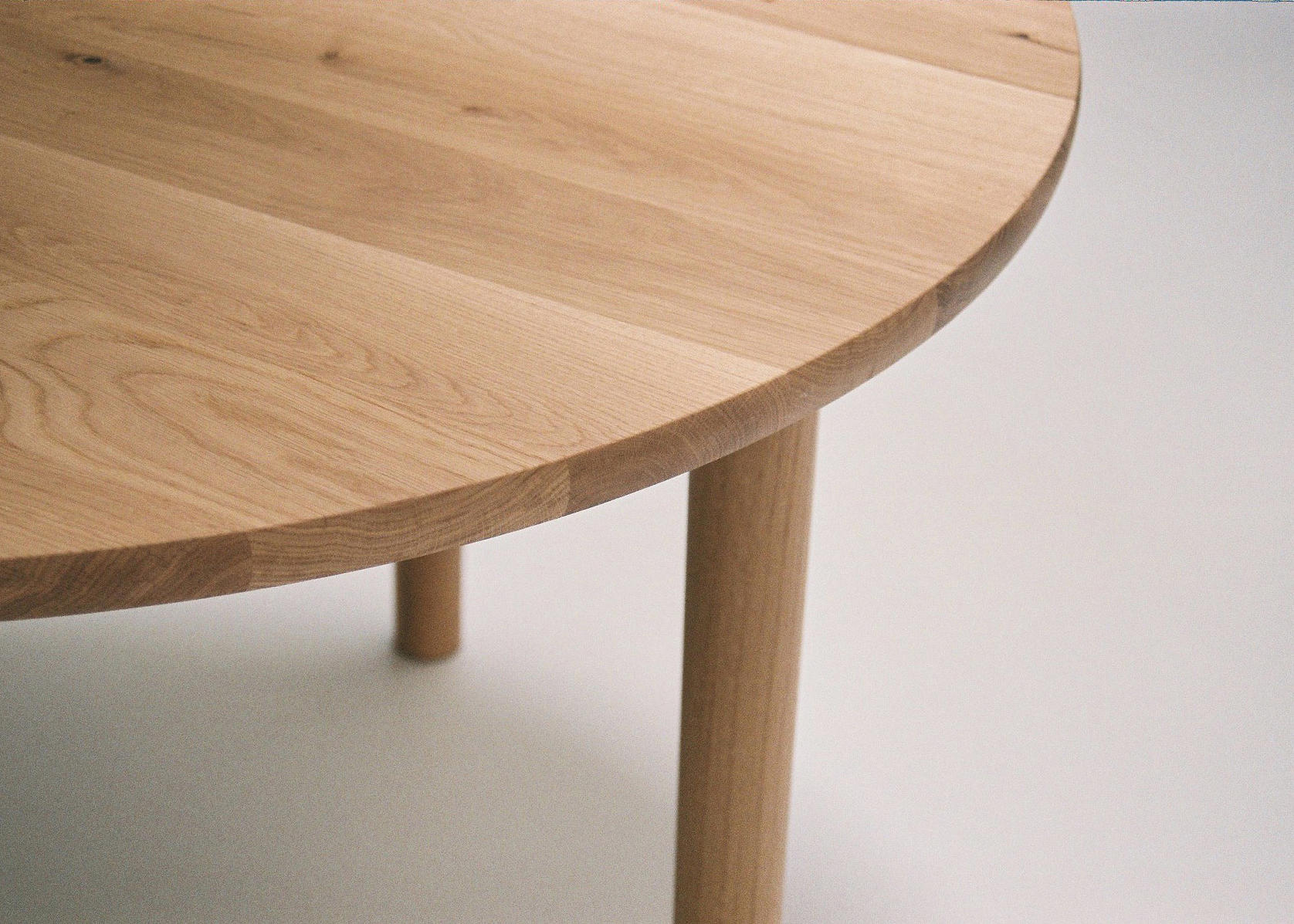 Oak Dining Table Round Architonic, Round Plywood Dining Table