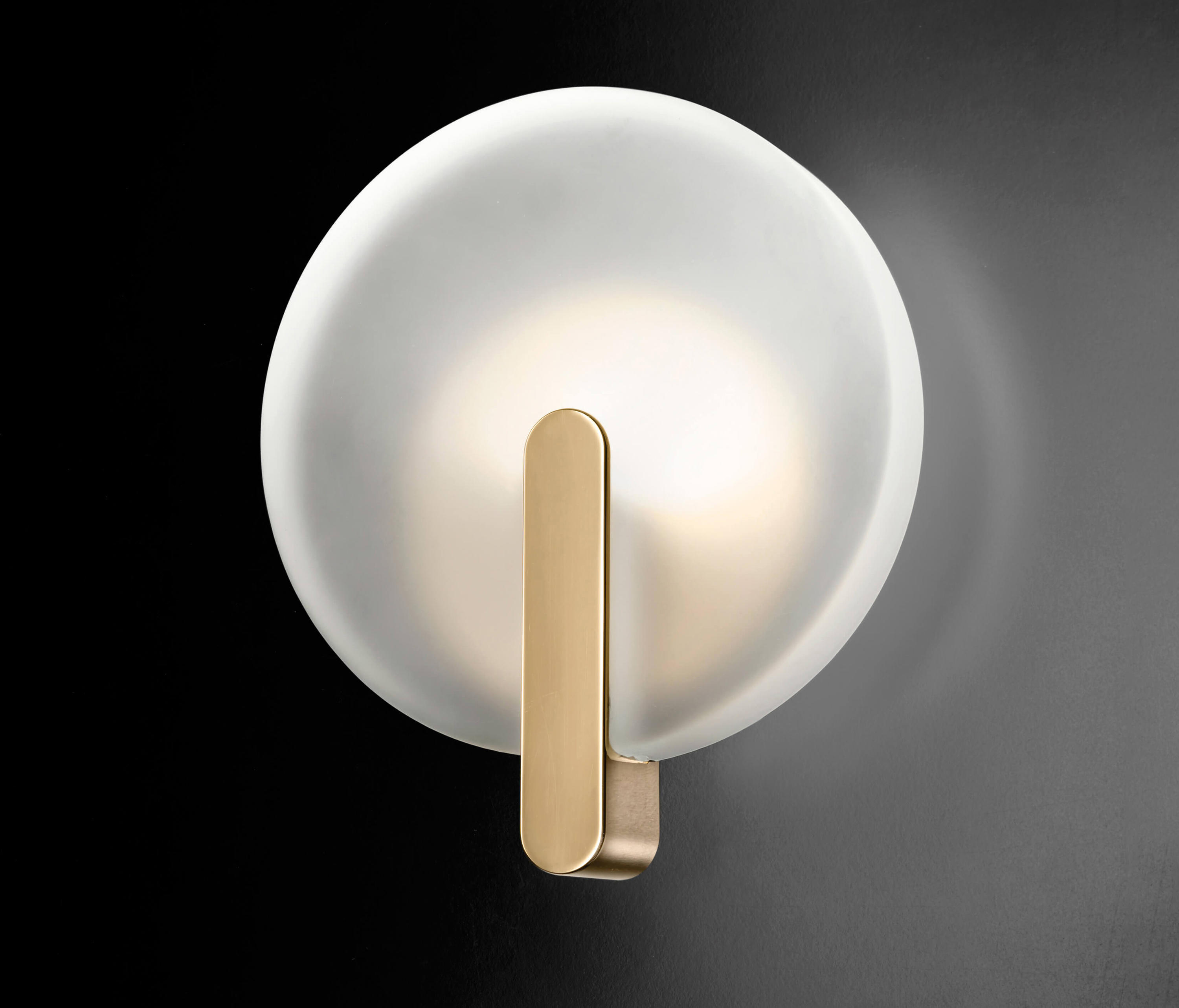 SINUA WALL LAMP &amp; designer furniture Architonic