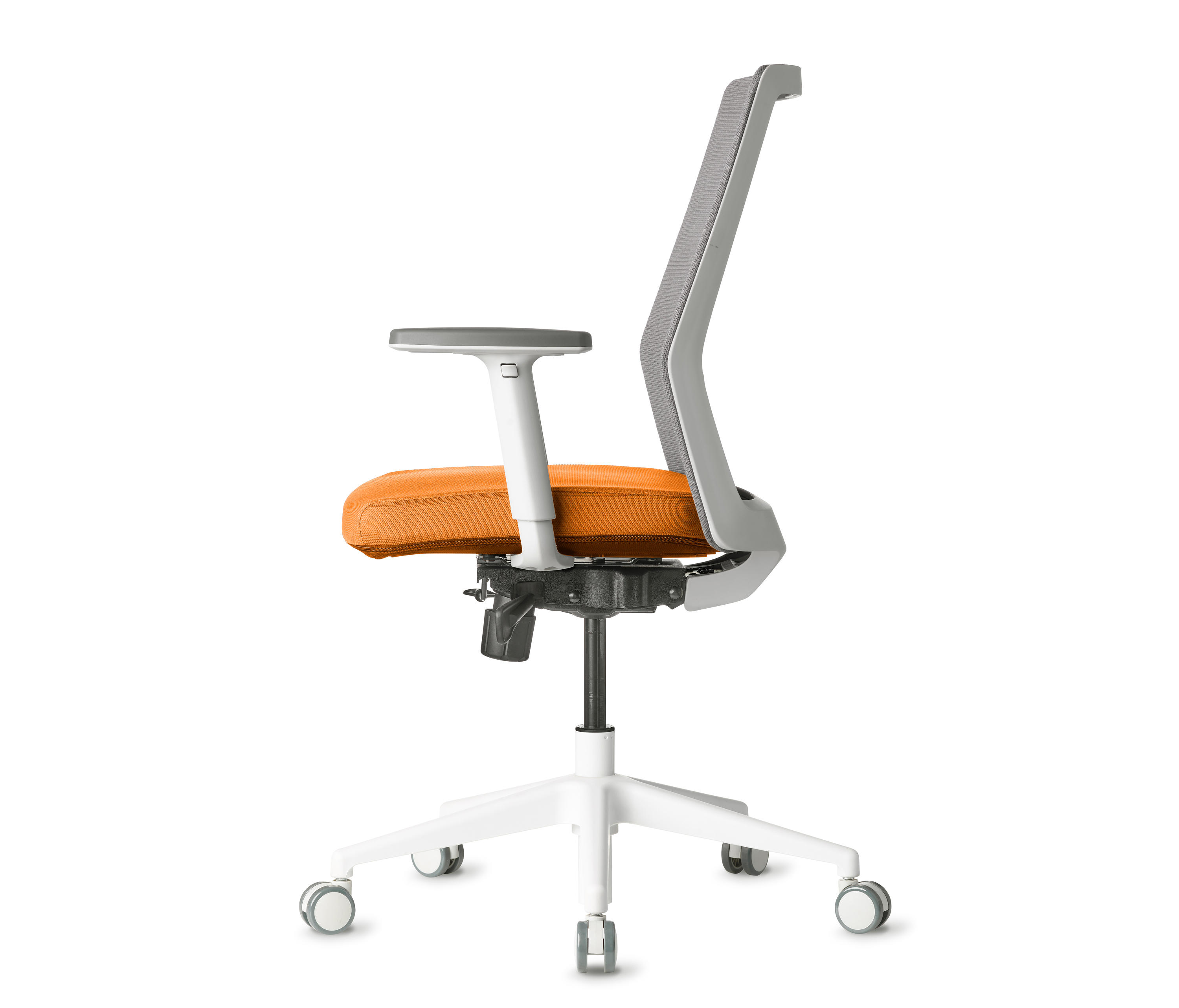 Office chairs from AMQ Solutions 