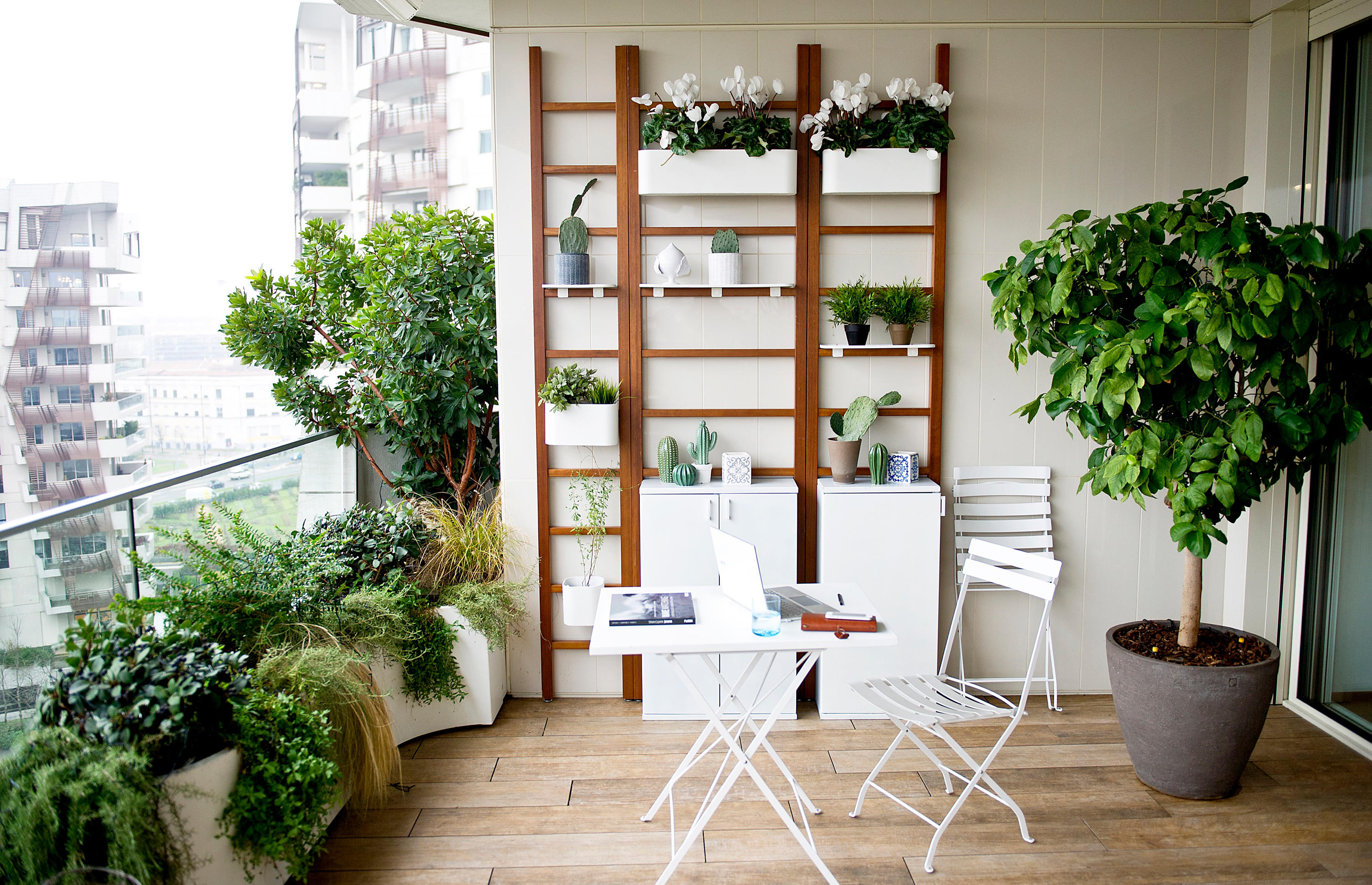 urban balcony deck chair