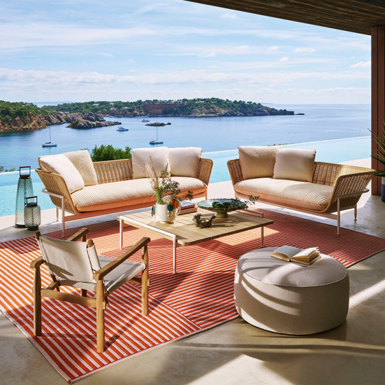 A refined design for informal comfort: Esosoft Outdoor system by Cassina | News | Architonic
