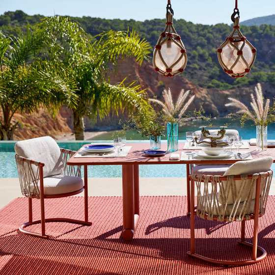 An outdoor dining duo completes Cassina’s playful ...