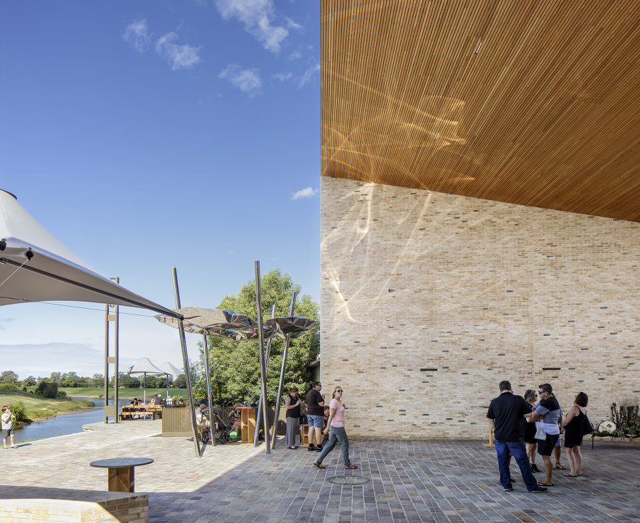 Thirst quenchers: 5 refreshing waterfront projects | Novedades