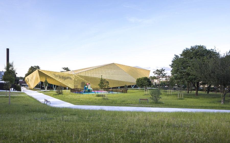 Going for Gold: archi5's La Fontaine Multisports Complex | Nouveautés