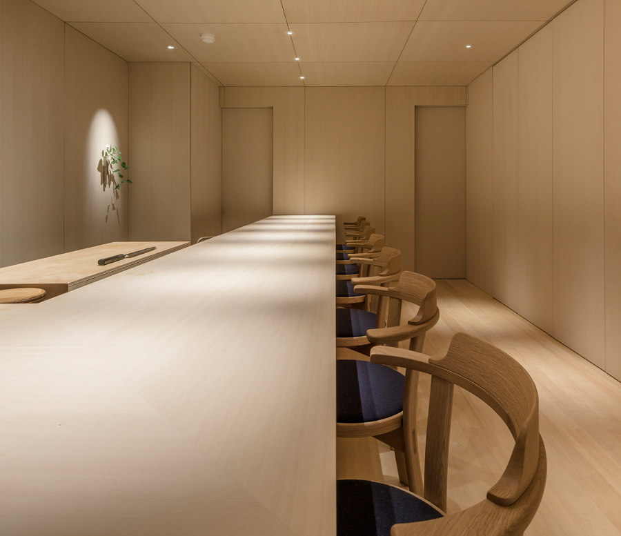 Without Reservation: restaurant seating from Conde House | Novità