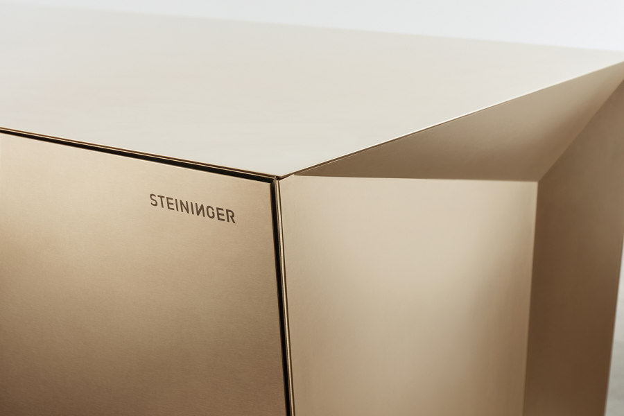 Eternal flame: Fold by Steininger.Designers | Nouveautés
