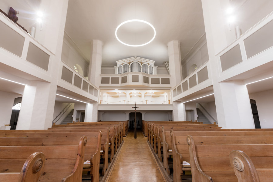 Illuminazione moderna della chiesa | Architettura