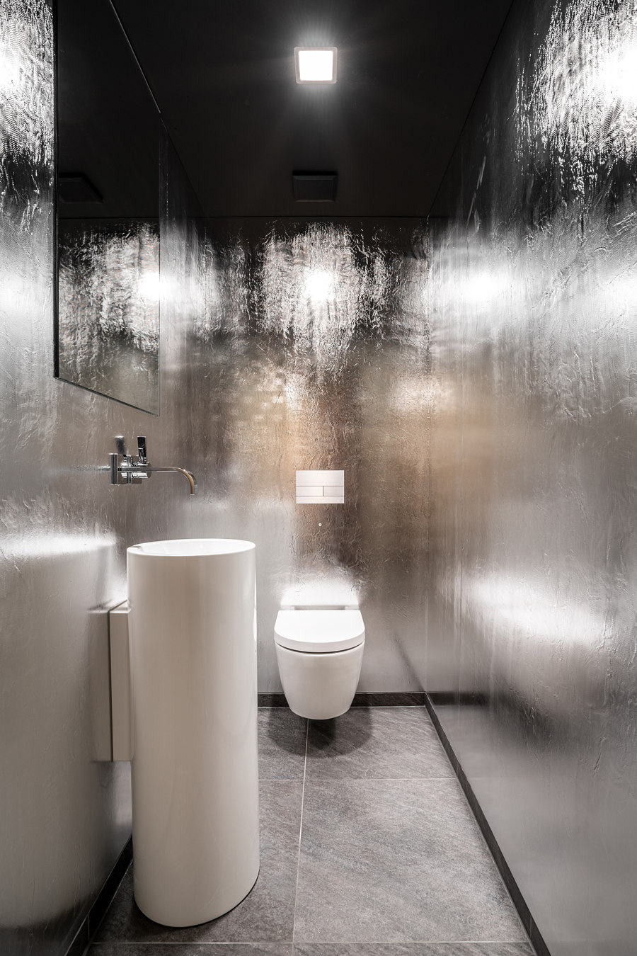 From hotels to concert halls: 8 distinctive projects with original bathrooms | Novità