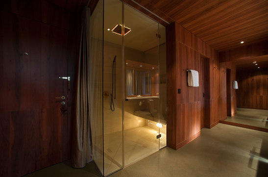 From hotels to concert halls: 8 distinctive projects with original bathrooms | Nouveautés