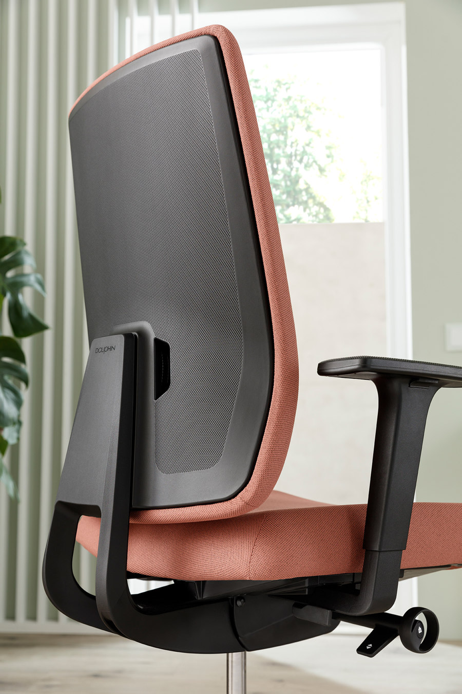Dauphin's new office chair Indeed encourages correct sitting in the workplace | Nouveautés