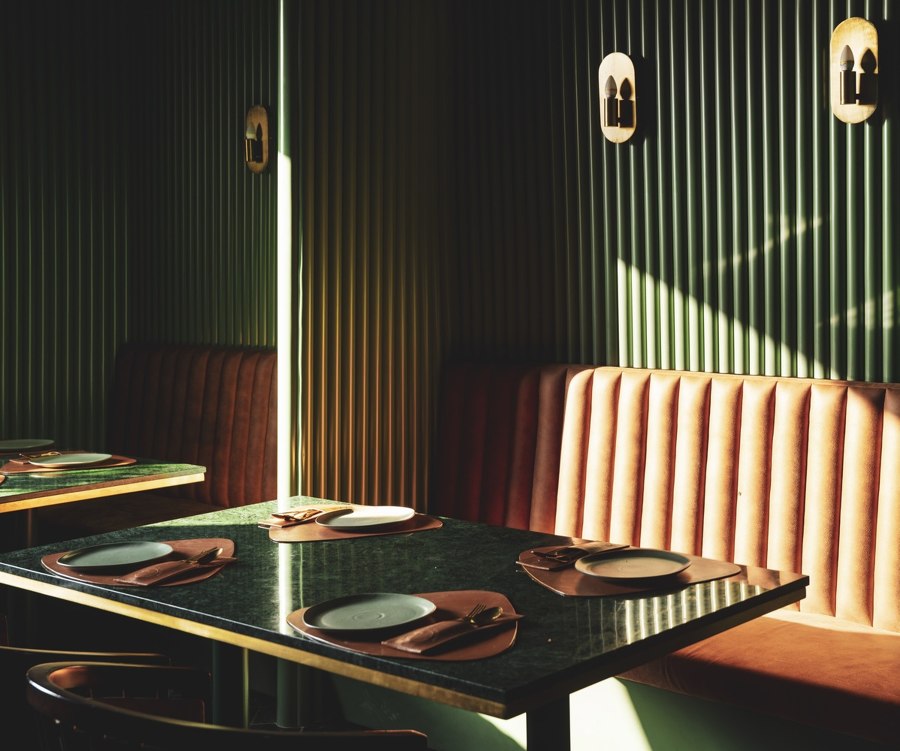 Green is good: luxury hospitality spaces with verdurous surfaces | Novità