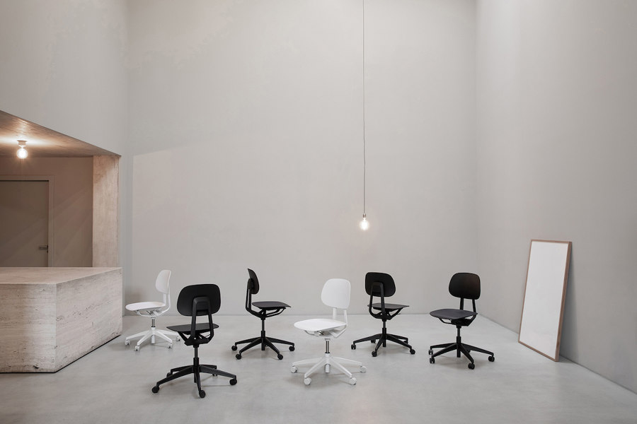Striking the right balance: new chairs by Wagner | Nouveautés