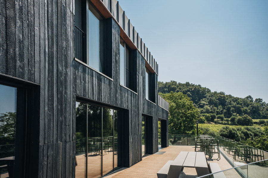 Reviving tradition with high-tech planks: Sapiens' journey from Japan to Italy | Architettura