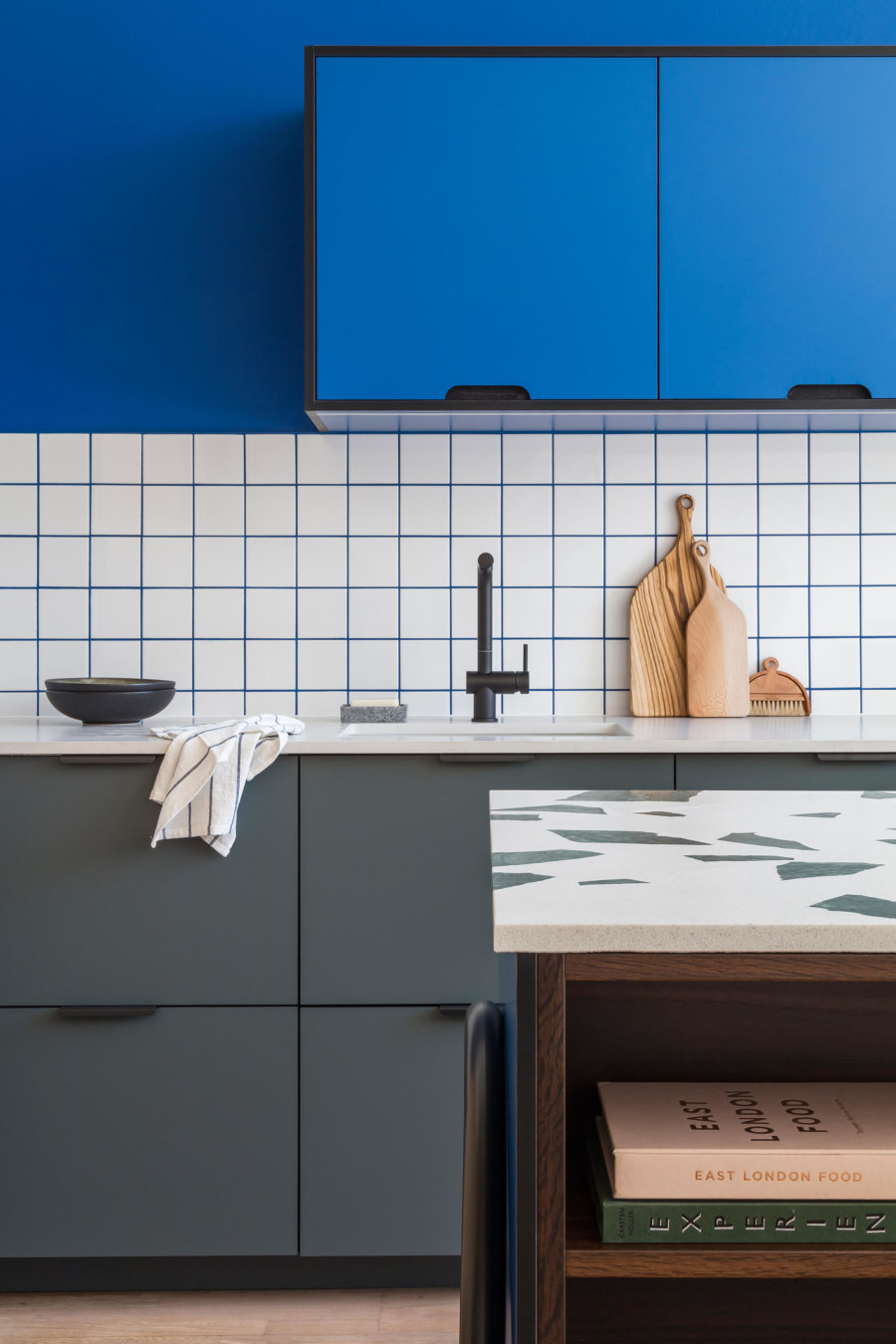 Eight creative material options for a kitchen backsplash | News