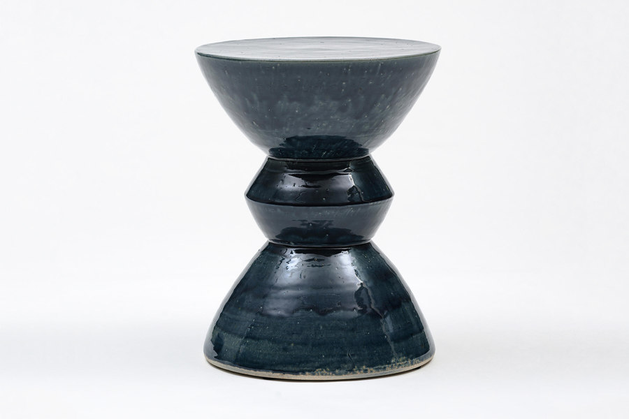 Ceramic seating: ten examples of kiln-formed comfort outside the porcelain throne | Novità