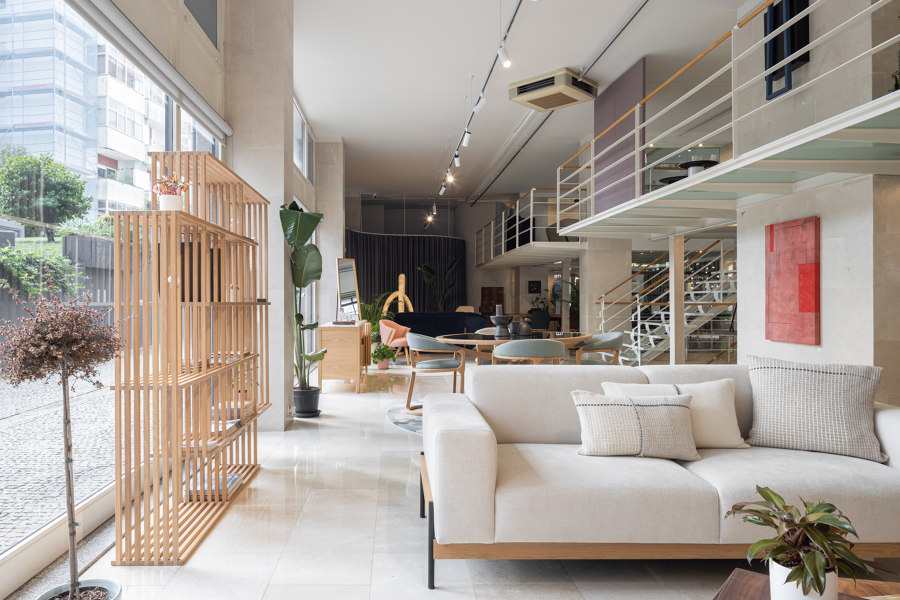 On display: flagship stores unveil Wewood’s timeless handcrafted furniture | Novità
