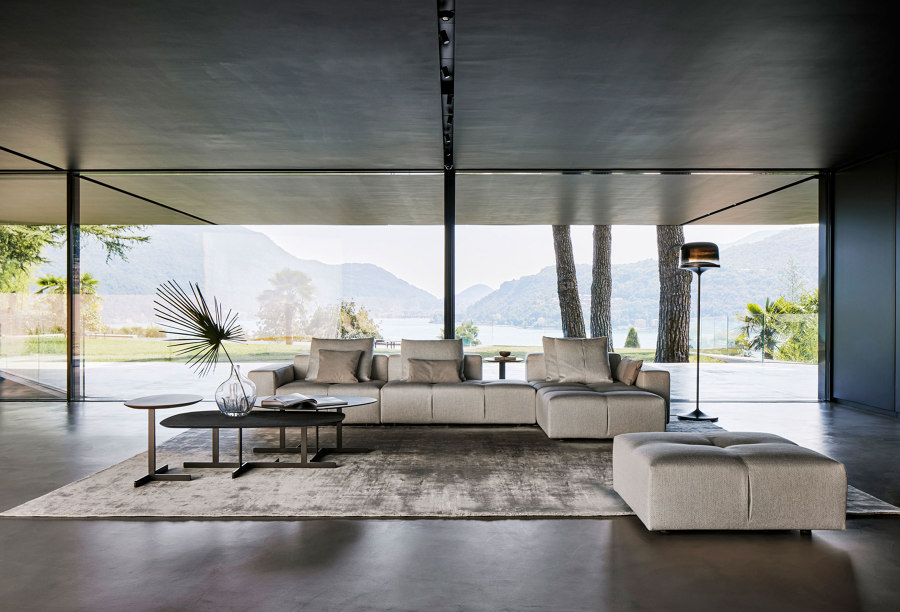 Bonaldo's B/Style  in a charming lake view villa | Architektur