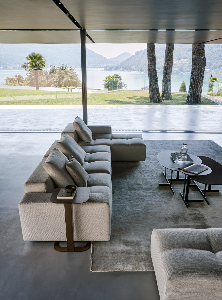 Bonaldo's B/Style  in a charming lake view villa | Architektur