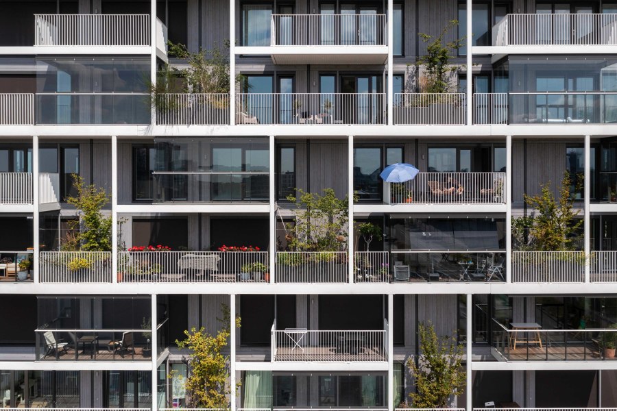 Stories of Amsterdam with balcony glazing from Solarlux | Novedades