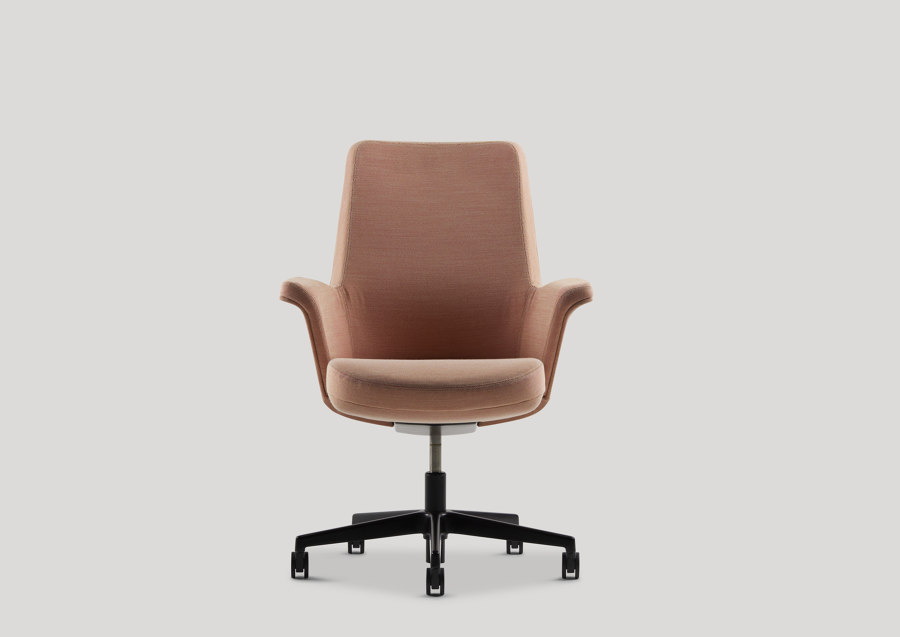 Summa by Humanscale: an executive chair on the move | Novedades