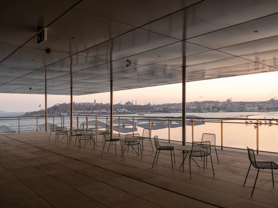 Weaving ties between furniture, architecture and the city: Pedrali in Istanbul | Novità