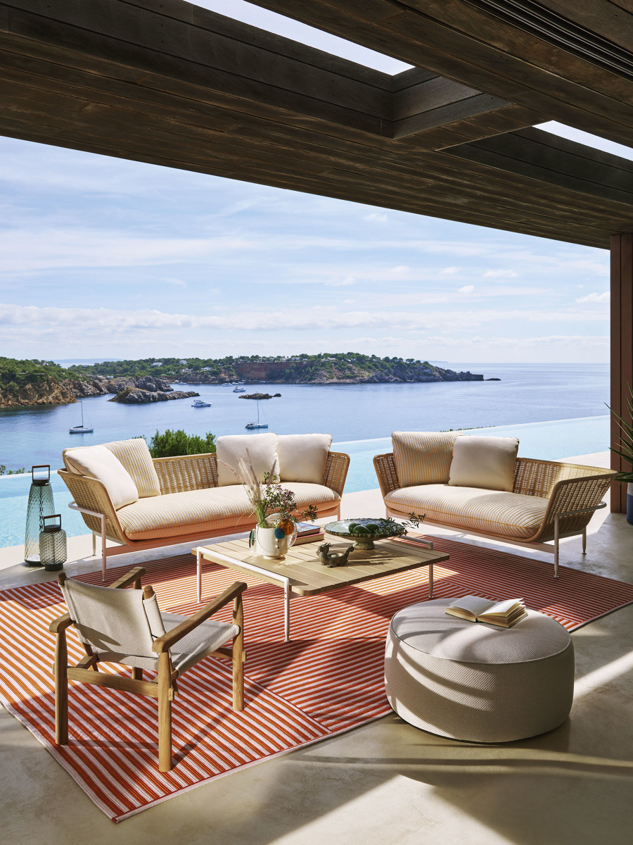 A refined design for informal comfort: Esosoft Outdoor system by Cassina | Nouveautés