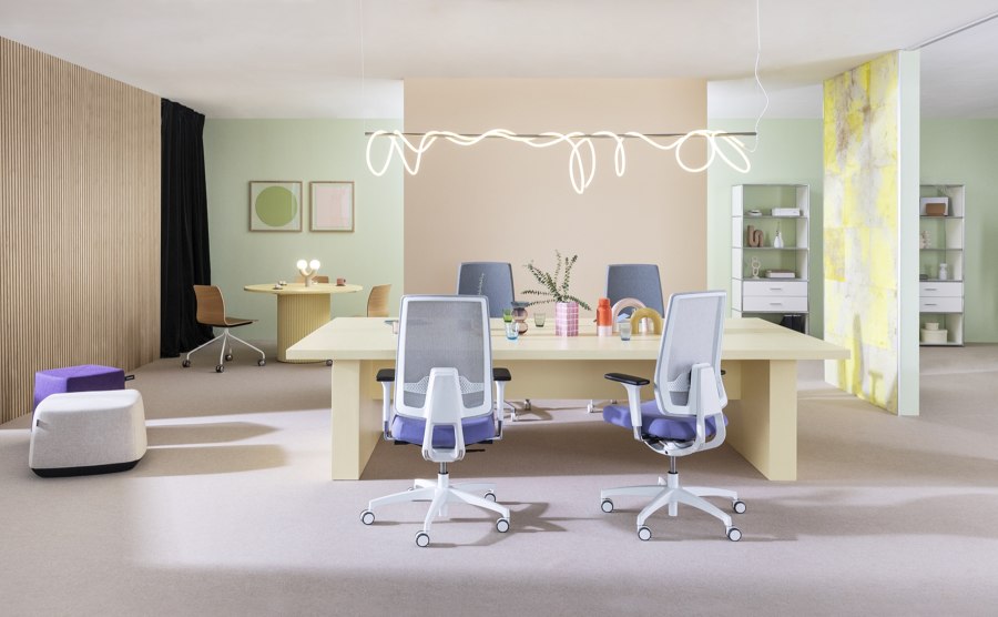 It's Automatic: Dauphin unveils the flexible office chair Indeed automatic | Nouveautés