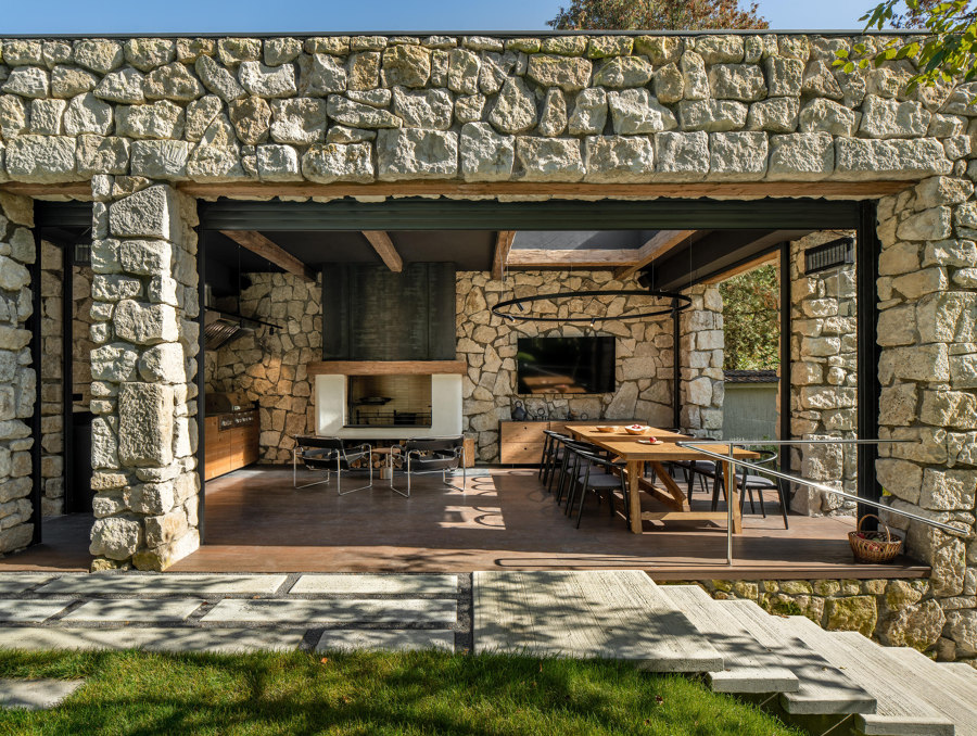 Top ten: curated projects that prompt external living with outdoor kitchens | Novità