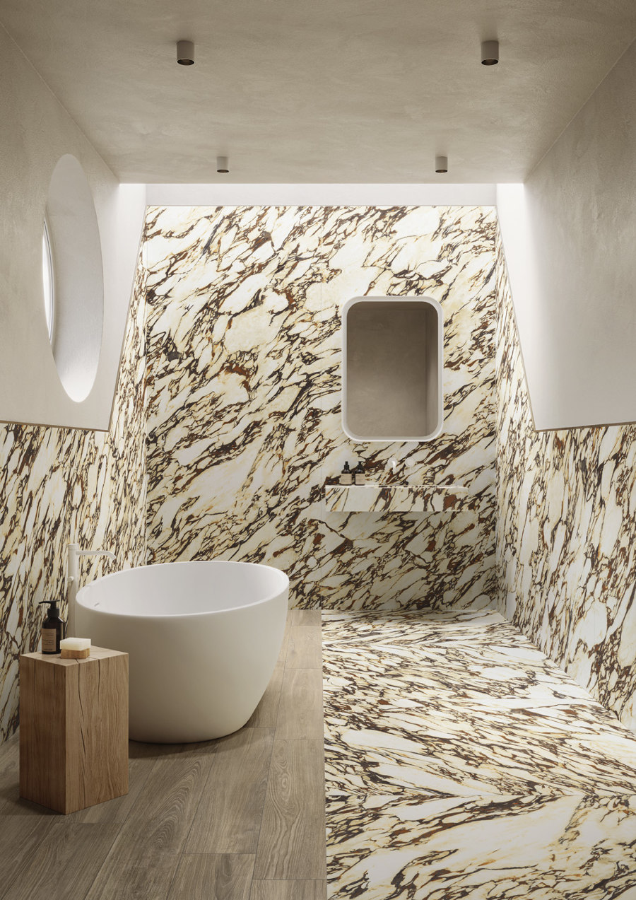 Low-relief veining effects define Casalgrande Padana’s new Marmora tiles | Nouveautés