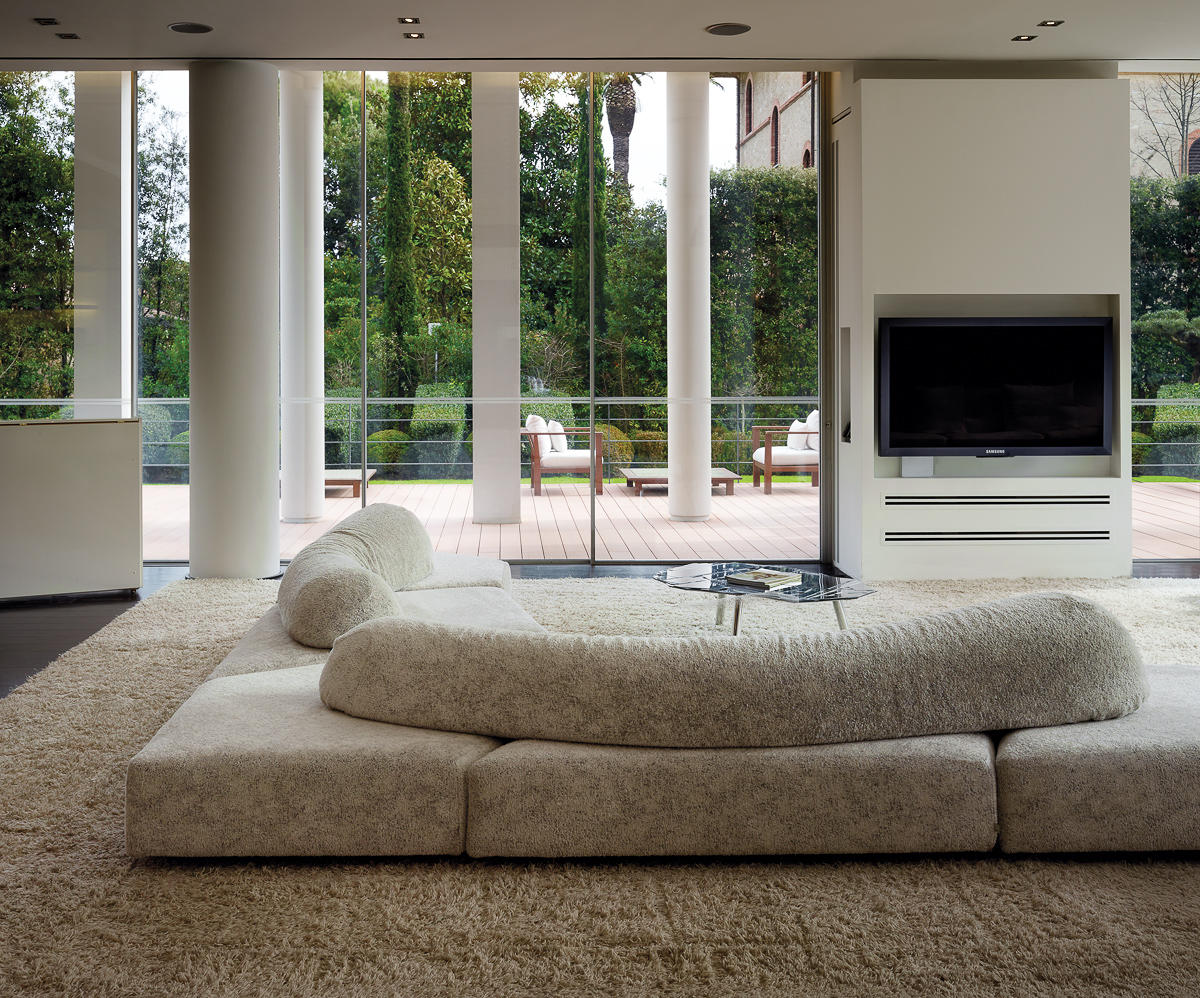 Relaxing On the Rocks: the story of Edra's iconic modular sofa